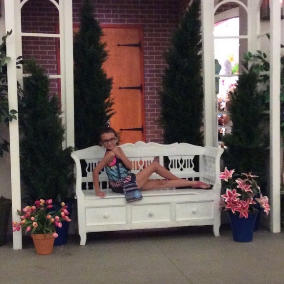 Meet your Posher, Dena - Picture 1 of 1